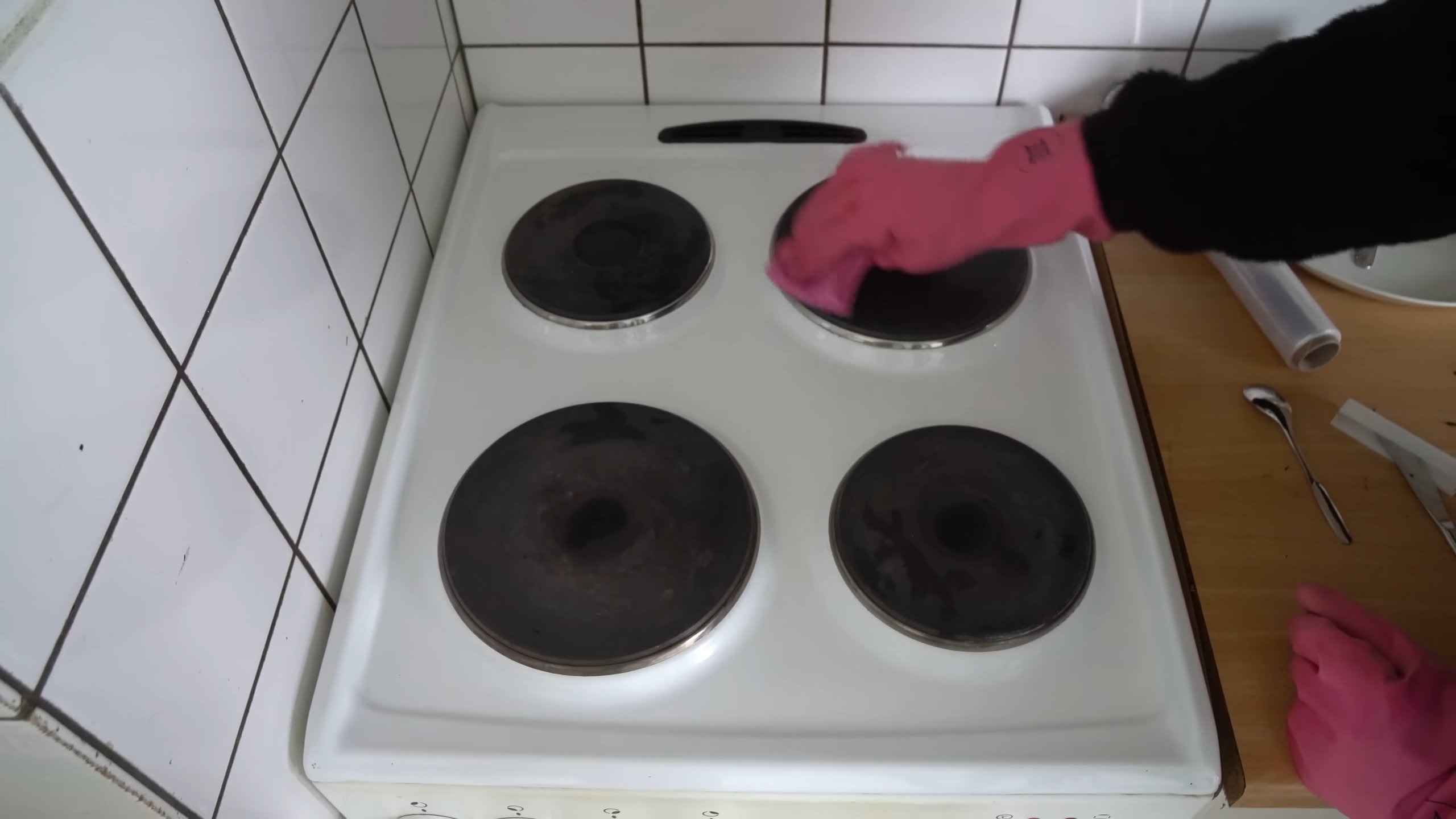 Putzhacks mit Frischhaltefolie