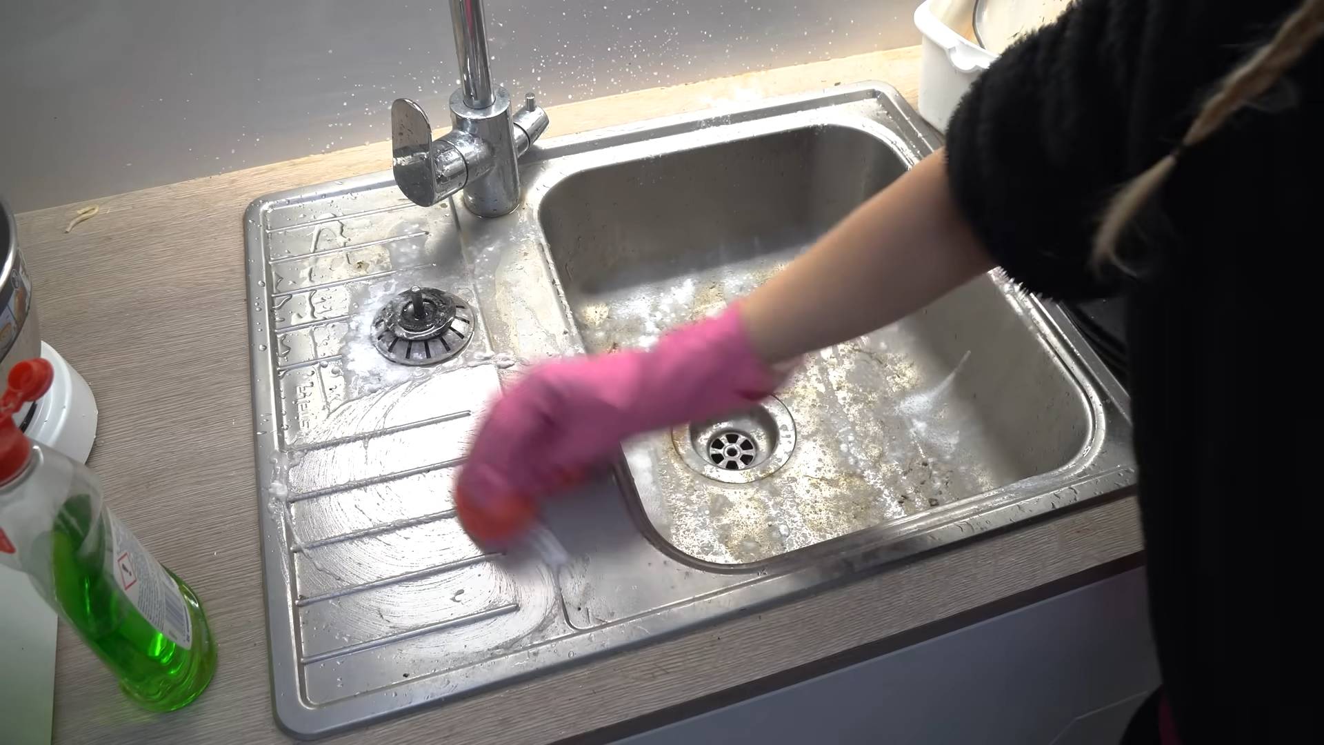 Spülbecken reinigen DIY